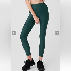ALO yoga 7/8 airlift legging midnight green small